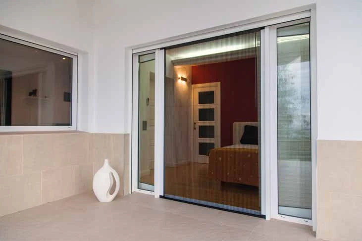 Ipanema pleated insect screen